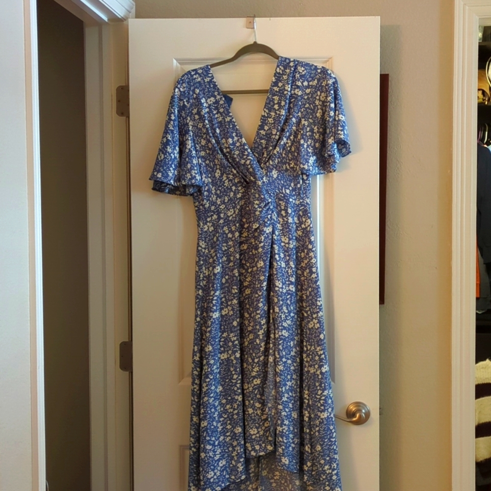 Astr the Label Blue Floral Dress